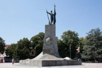 Milutin Trg Kraljevo