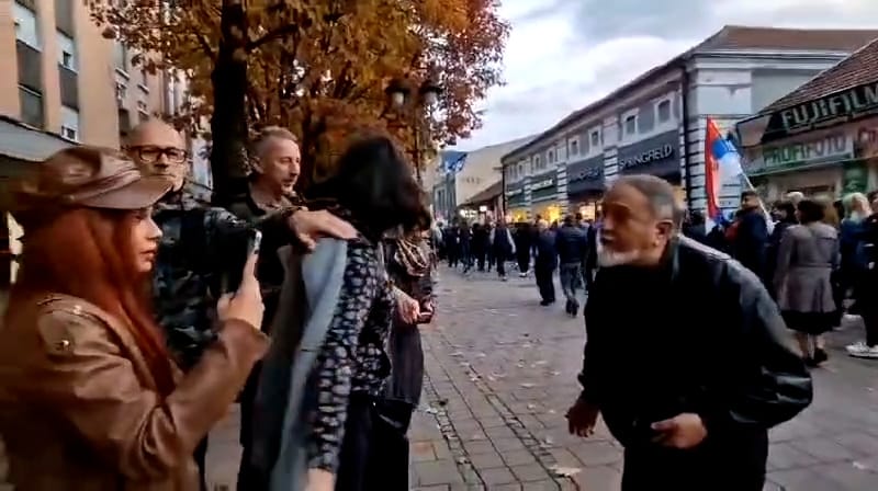 Napadnuta novinarka Glasa Šumadije tokom protesta u Kraljevu