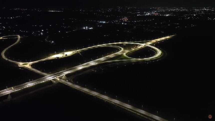 Noćni snimak petlje Vrba kod Kraljeva