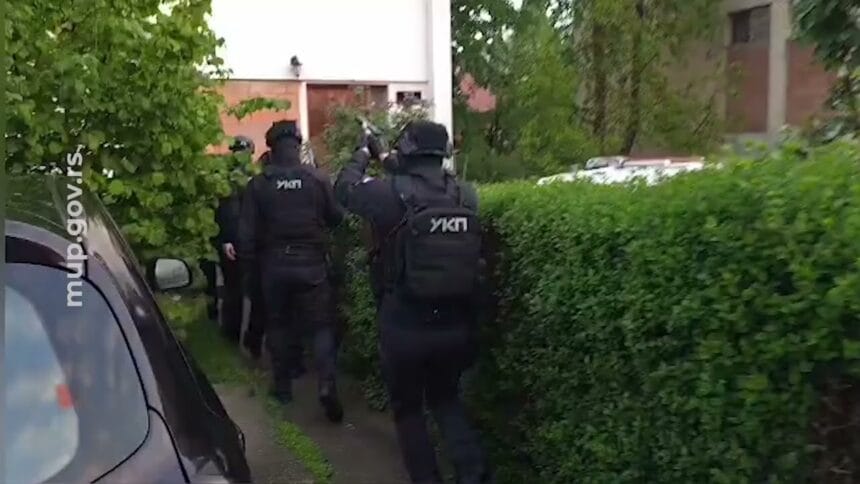 Maloletnik bacio bombu u Kragujevcu