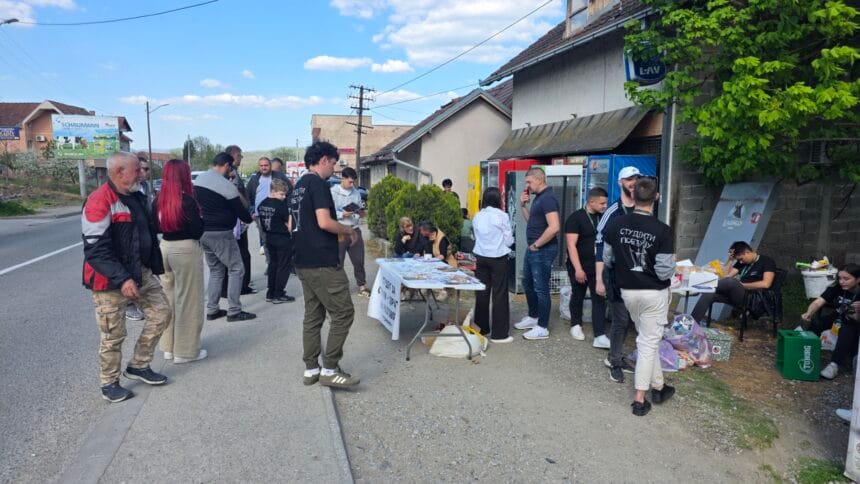 Studentska tribina „Kako do pobede na parlamentarnim izborima?“ biće održana u nedelju, 6. septembra, od 19 časova na Trgu srpskih ratnika u Kraljevu. Studenti vitanovac