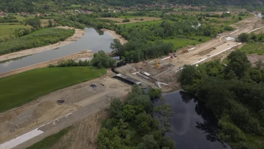Zapadna Morava: Meštani strahuju zbog crne vode