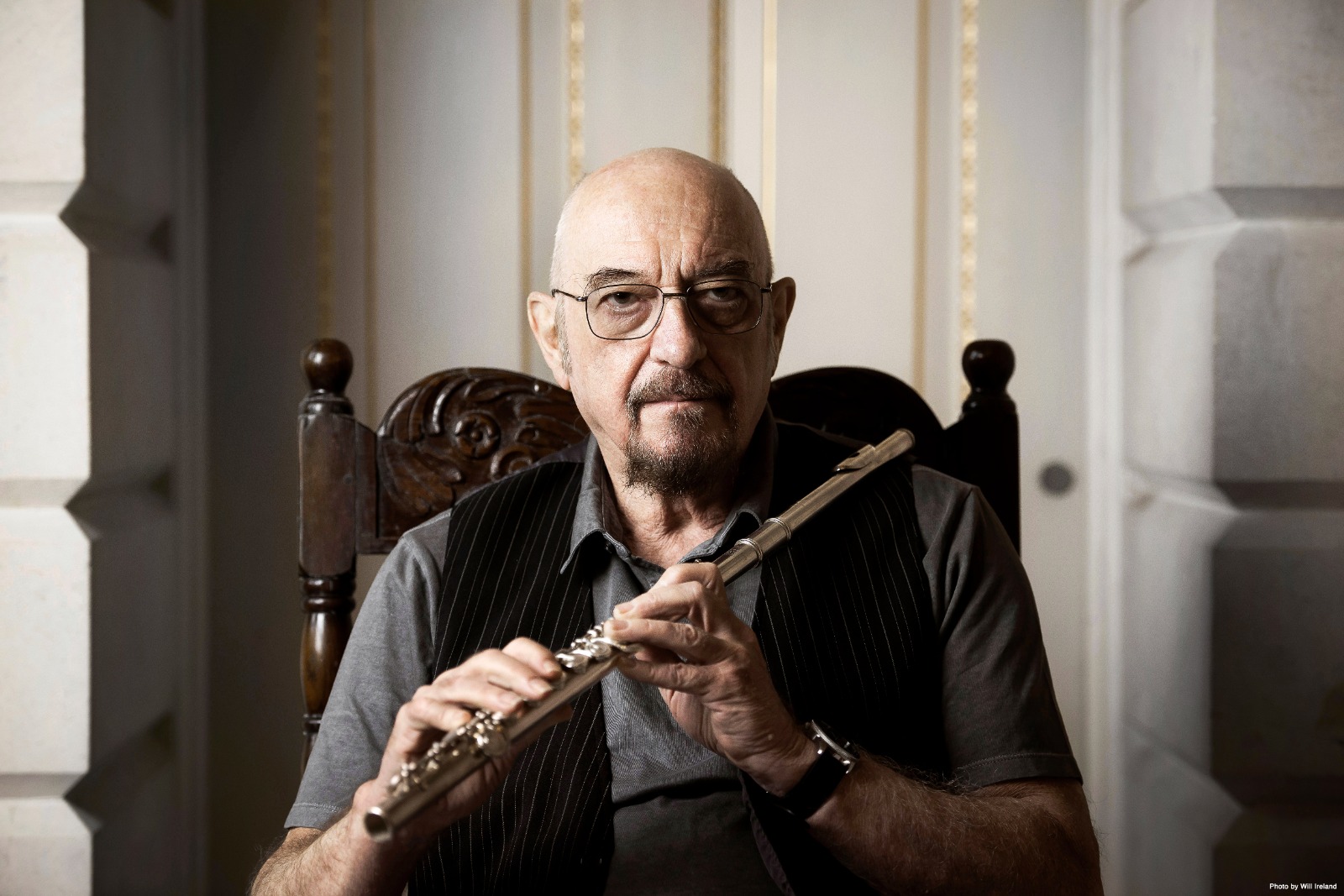 Legendarni Jethro Tull stiže u Beograd 11. septembra, kada će nastupiti u Sava Centru, osam godina nakon prethodnog beogradskog koncerta. Bend predvođen Ianom Andersonom publici donosi muziku iz različitih faza karijere koja traje gotovo šest decenija. Jethro Tull stiže u Beograd: 10 neobičnih priča o bendu