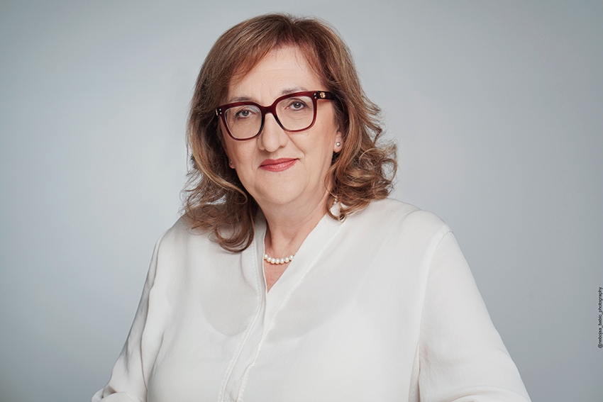 Asocijacija nezavisnih elektronskih medija (ANEM) saopštila je 17. avgusta da je novinarka i direktorka časopisa i portala Nova ekonomija Biljana Stepanović dobila pretnje putem društvene mreže Fejsbuk. ANEM je pozvao nadležne organe da bez odlaganja identifikuju i procesuiraju osobu koja je slala preteće poruke, dok je slučaj prijavljen policiji i tužilaštvu. ANEM ALARM: Hitno identifikovati osobu koja preti Biljani Stepanović