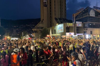 Izbori2026: Iz Užica u Kraljevo - Studenti nastavljaju predizbornu kampanju