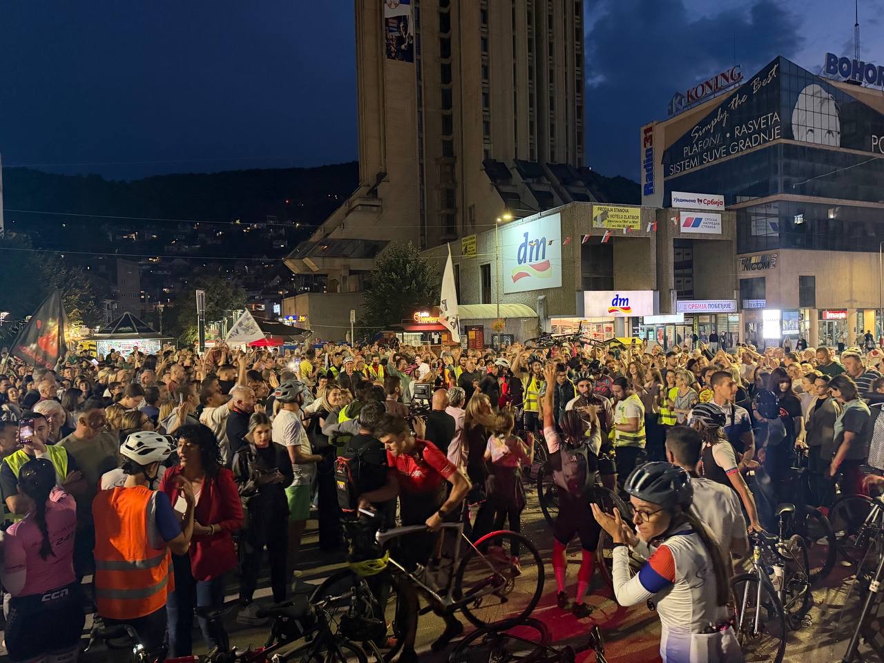 Izbori2026: Iz Užica u Kraljevo - Studenti nastavljaju predizbornu kampanju