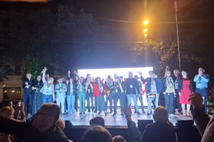 Dve bine, dva skupa i isti grad: Kraljevo između studentske liste i SNS-a