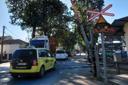 Pružni prelazi noćna mora za sve veći broj Kraljevčana